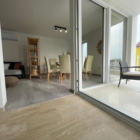 Vila Regina Apartment Regina With Swimming Pool เยเซรา ภายนอก รูปภาพ