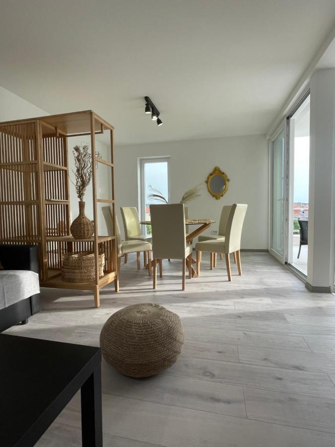 Vila Regina Apartment Regina With Swimming Pool เยเซรา ภายนอก รูปภาพ