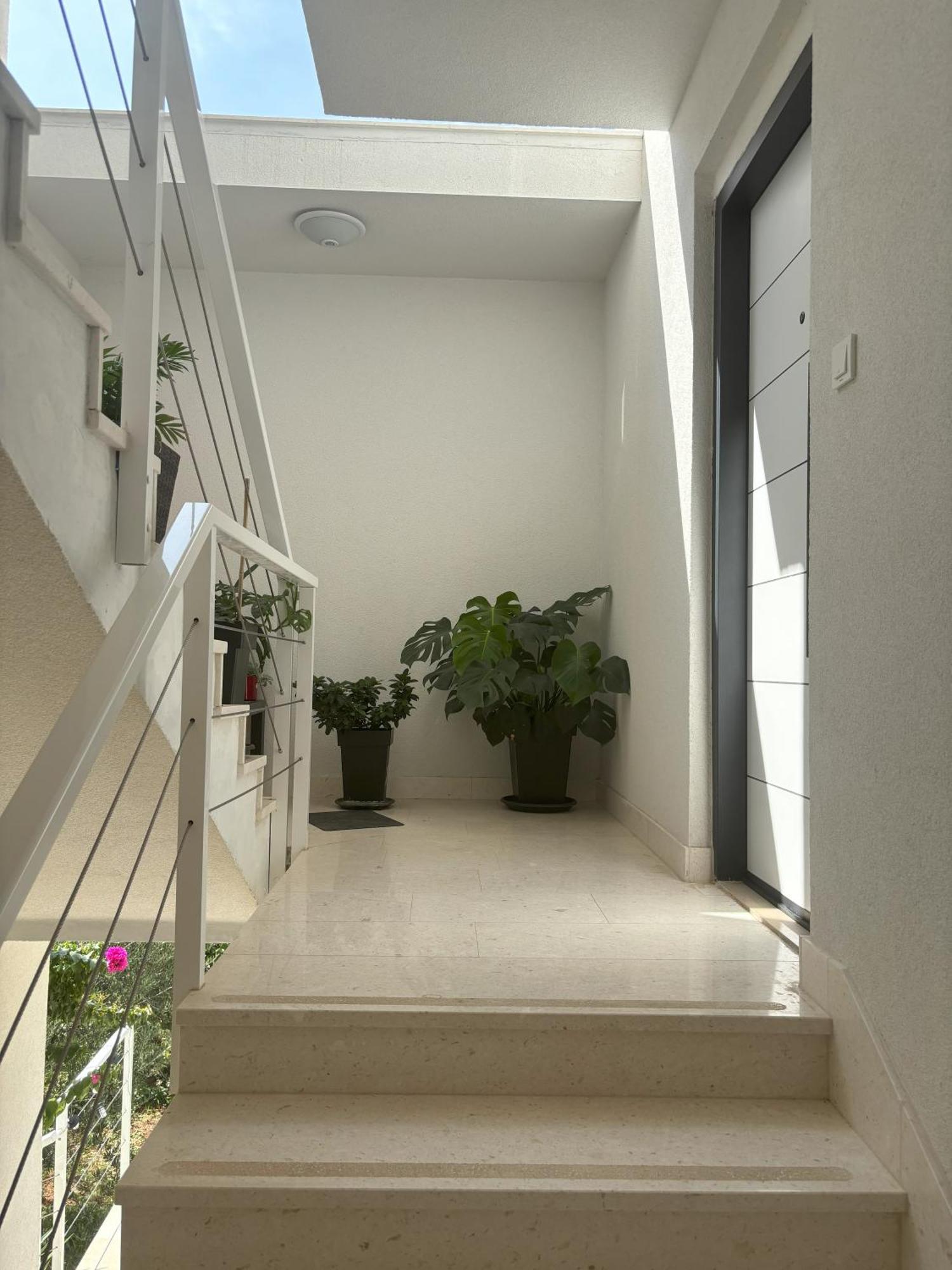 Vila Regina Apartment Regina With Swimming Pool เยเซรา ภายนอก รูปภาพ
