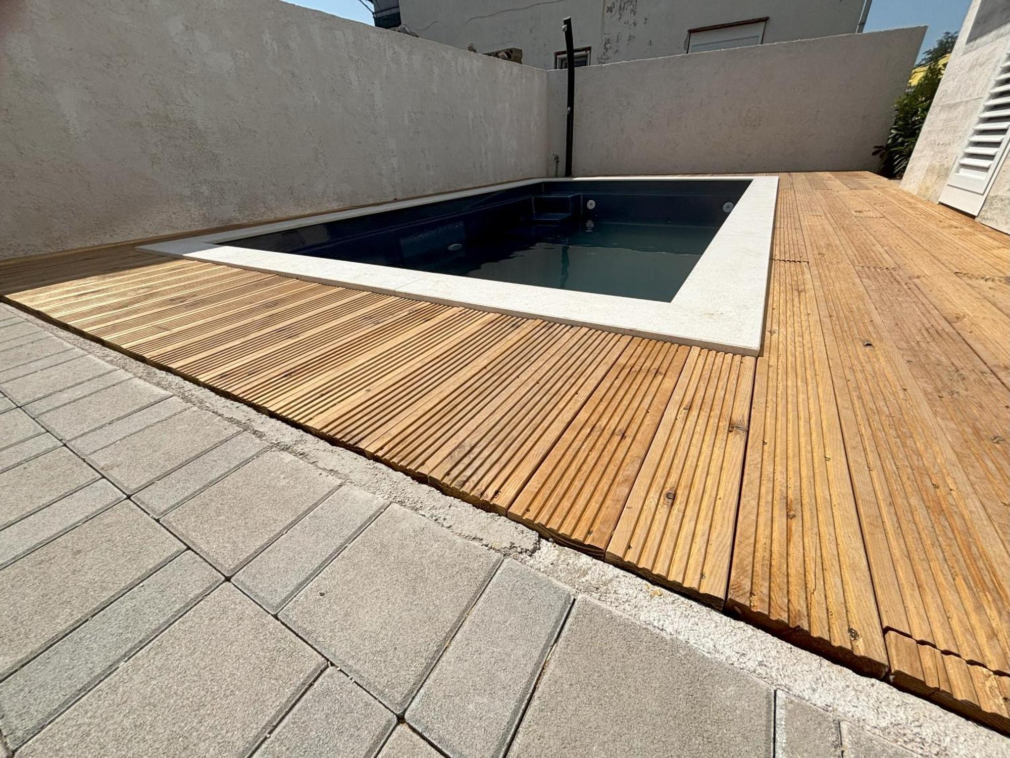 Vila Regina Apartment Regina With Swimming Pool เยเซรา ภายนอก รูปภาพ